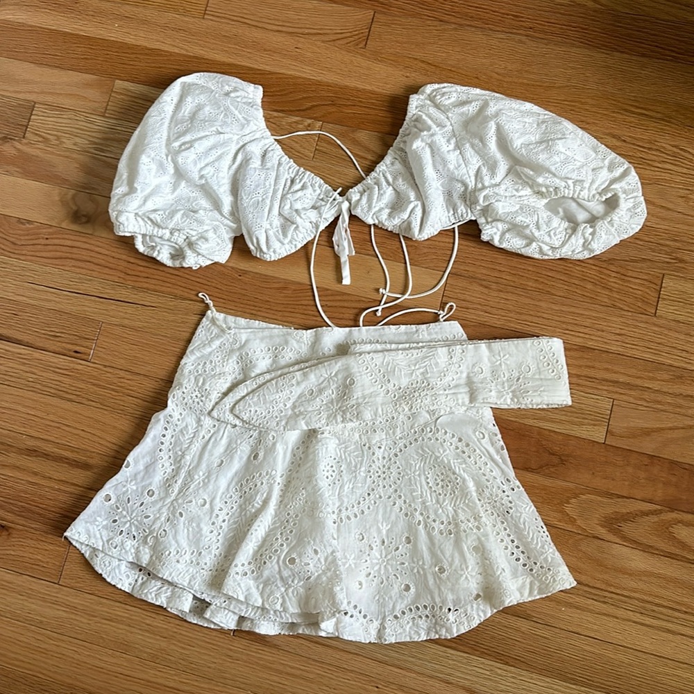 Love and Lemons white set